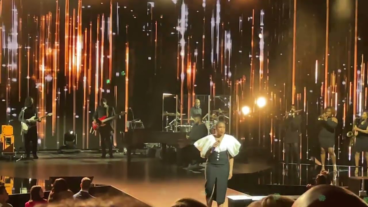 Respect - Jennifer Hudson (The Theater at Madison Square Garden)