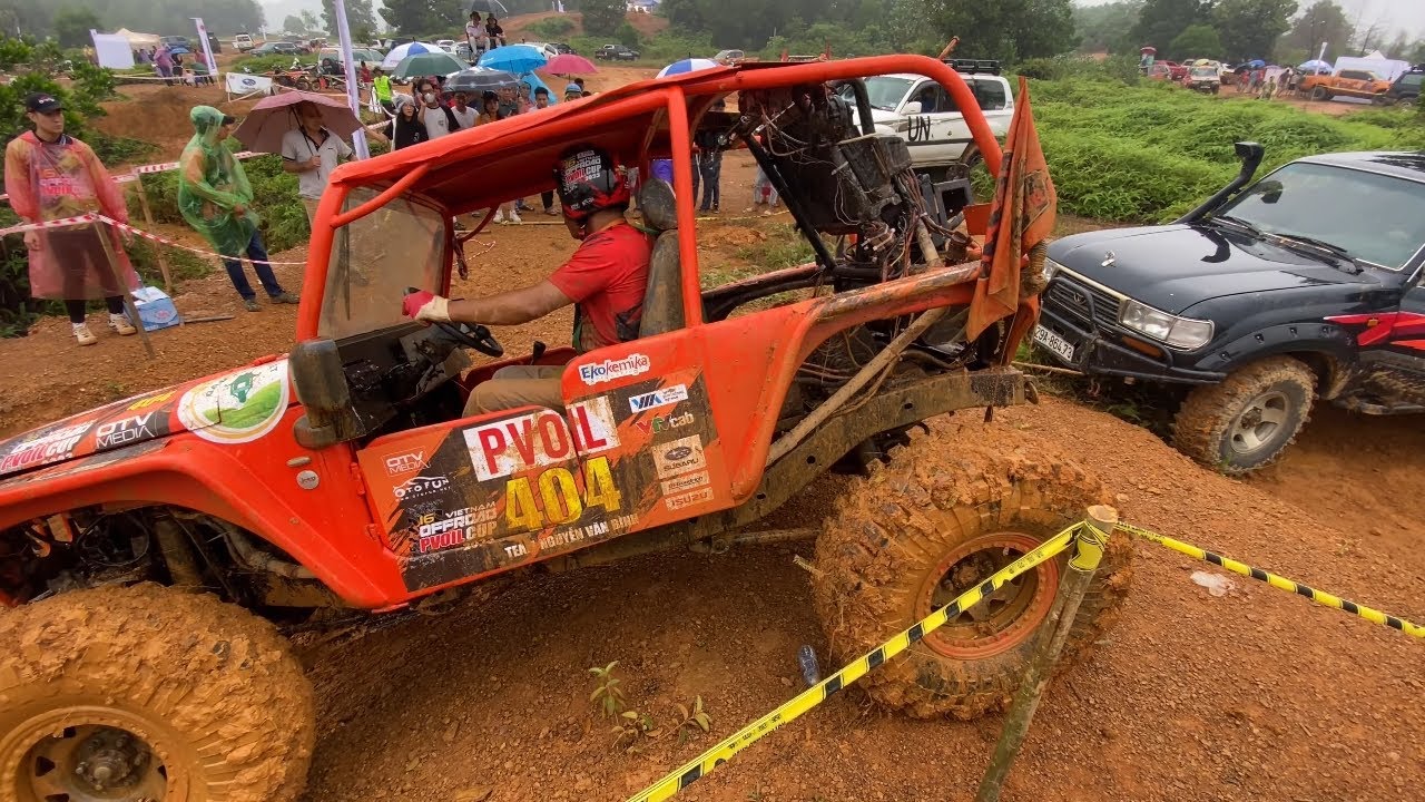 INSANE OFF-ROAD RESCUE! Recovery Saves Trapped Racing Car