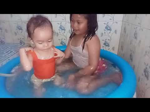 mandi sama kakak chila dan adek rara