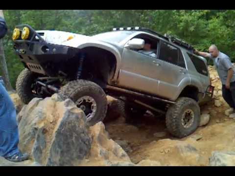 4th gen SAS 4runner at Uwharrie - YouTube