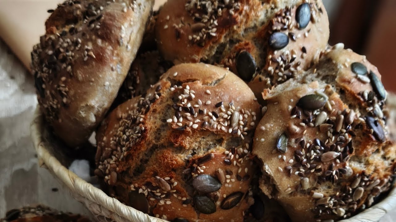 الخبز السائل بزيت الزيتون الفطور يا سلام .# 