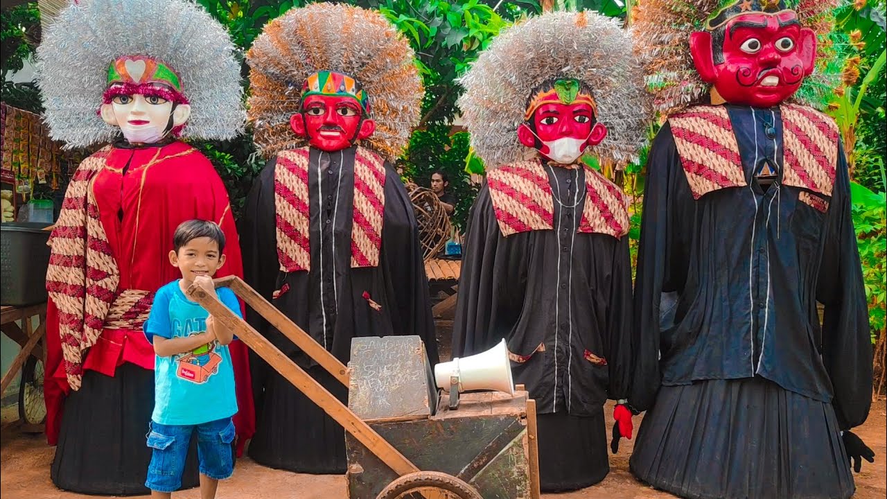 vlog abinaya ke sanggar ondel ondel babeh sueb | review 4 ondel ondel kecil | abinaya channel