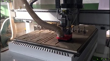 High Speed CNC Router working on wood
