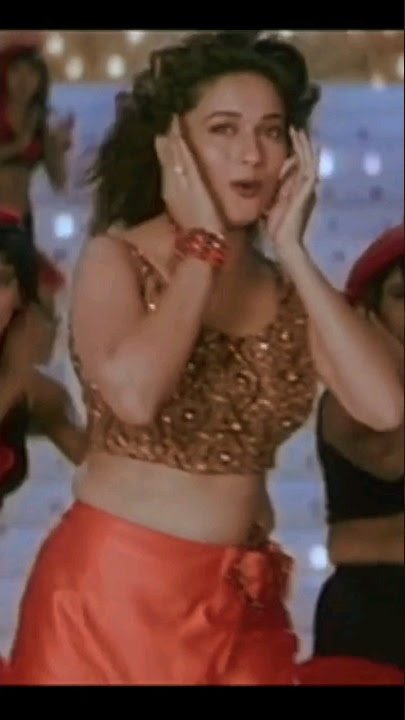 Loye loye loye 🎵 Madhuri Dikshit ❤️ Raj Babbar😎#short #yt