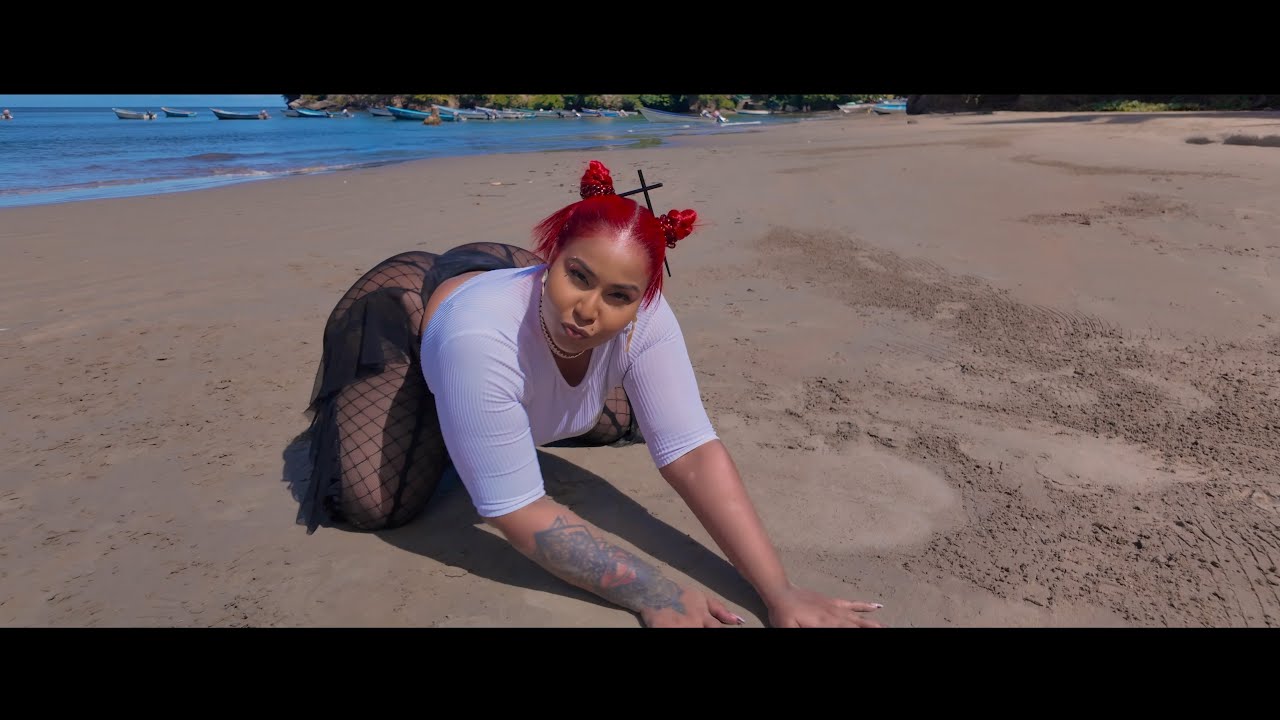 Ashana Finesse - Royal Thighness (Official Video) - YouTube