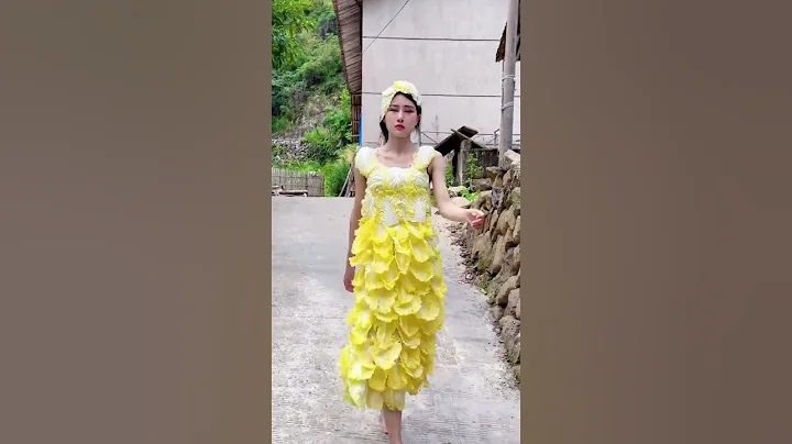 农村时装秀之白菜公主裙Rural Fashion Show Cabbage Princess Dressfashion show with radish, radish skirt - 天天要闻