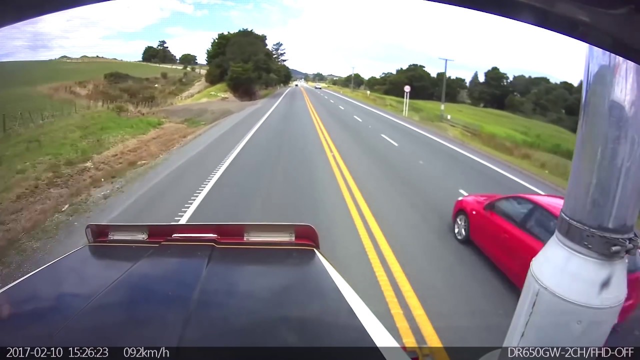 New Zealand Truck Driver's Dash cam footage YouTube