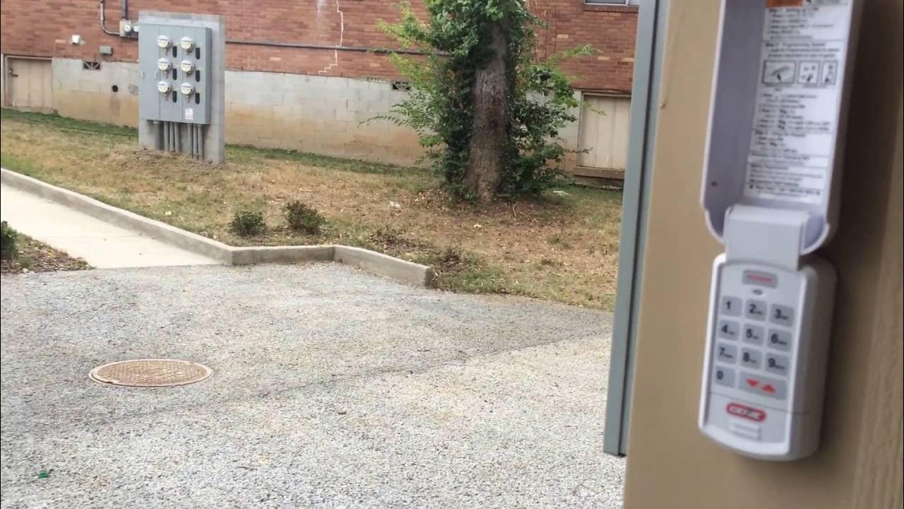 Genie Professional Line Model 3024 at an Open House YouTube