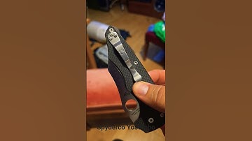 Spyderco YoJumbo sprint run. Michael Janich design. CPM S90v. Carbon Fiber/G-10.