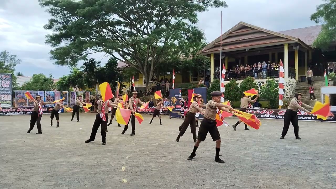 PARADE SMAPHORE DANCE (PATRON COMMUNITY) BRIVIT G.V