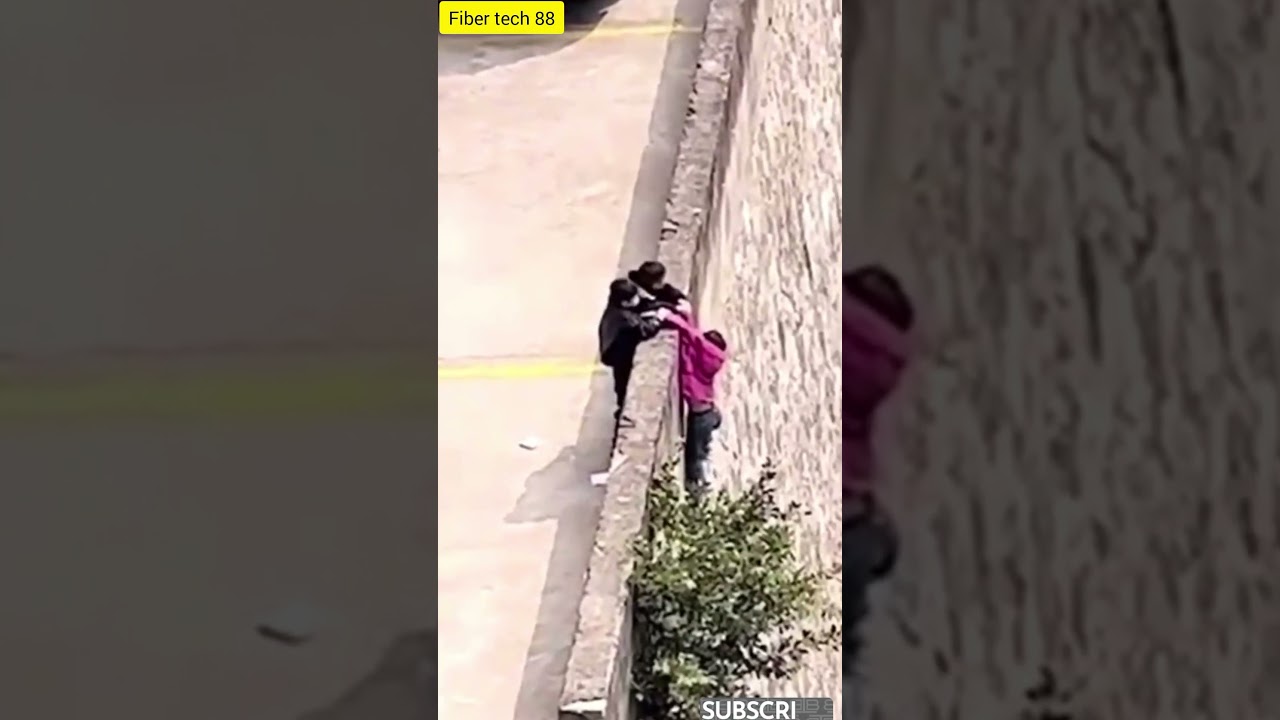 Woman who save girl from Bridge 2023 