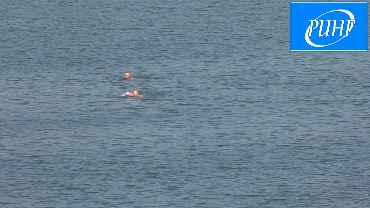 Сотрудники «Мособлпожспаса» напоминают жителям и гостям Луховиц о правилах безопасности на воде