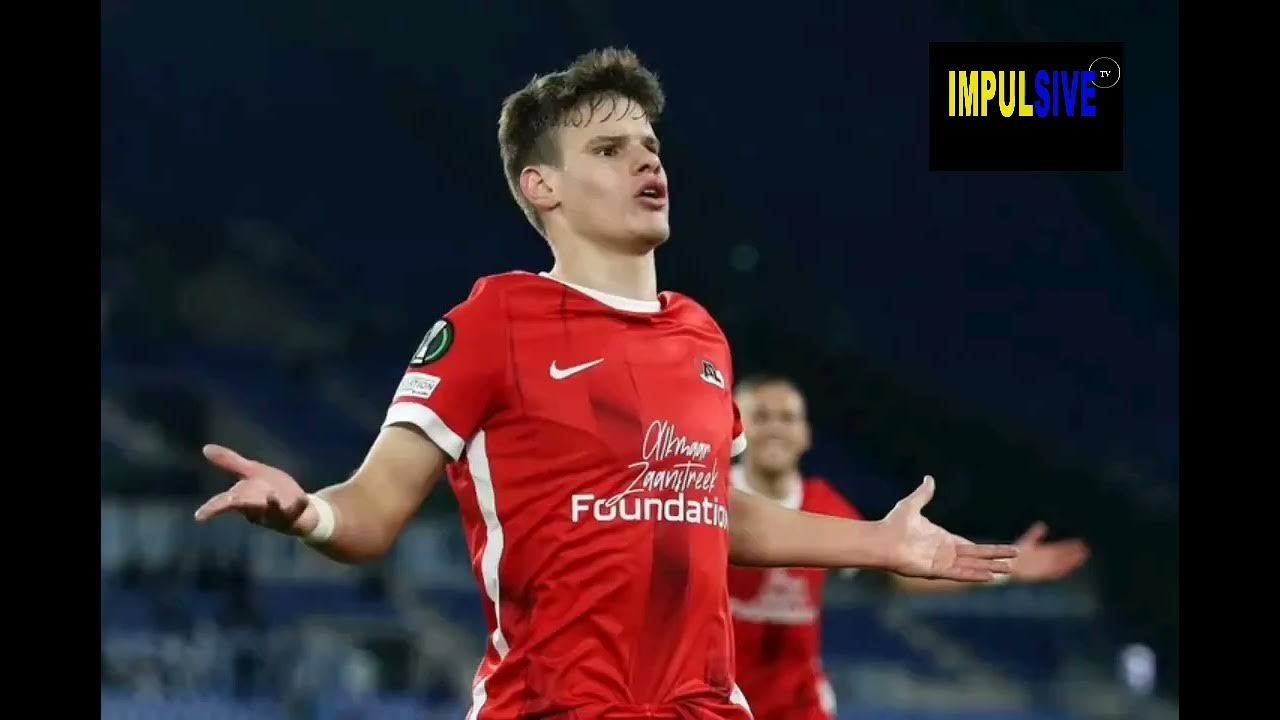 Игрок который перешел из. Игрок который перешел из. Игрок который перешел из. Игроки бенфики. Месси в псж 2021.