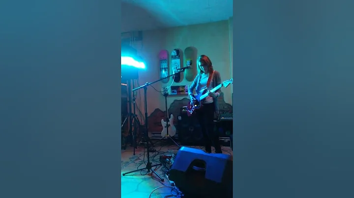 Kristen Hughes - Glass (Live)