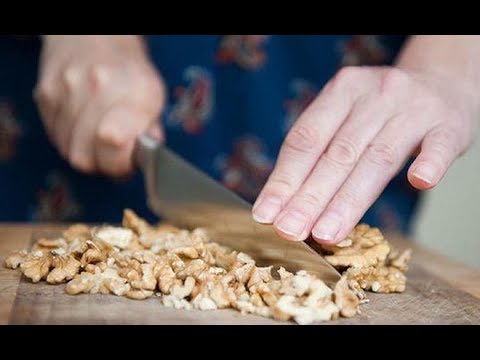 Βίντεο: Τρόφιμα που πρέπει πάντα να υπάρχουν στην κουζίνα σας