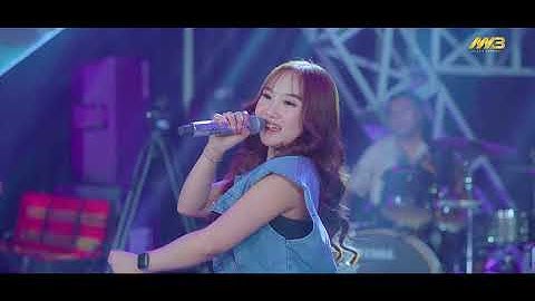 DIKE SABRINA Feat. DIVA HANI - ANDAI TAK BERPISAH | Feat. BINTANG FORTUNA (Official Music Video)