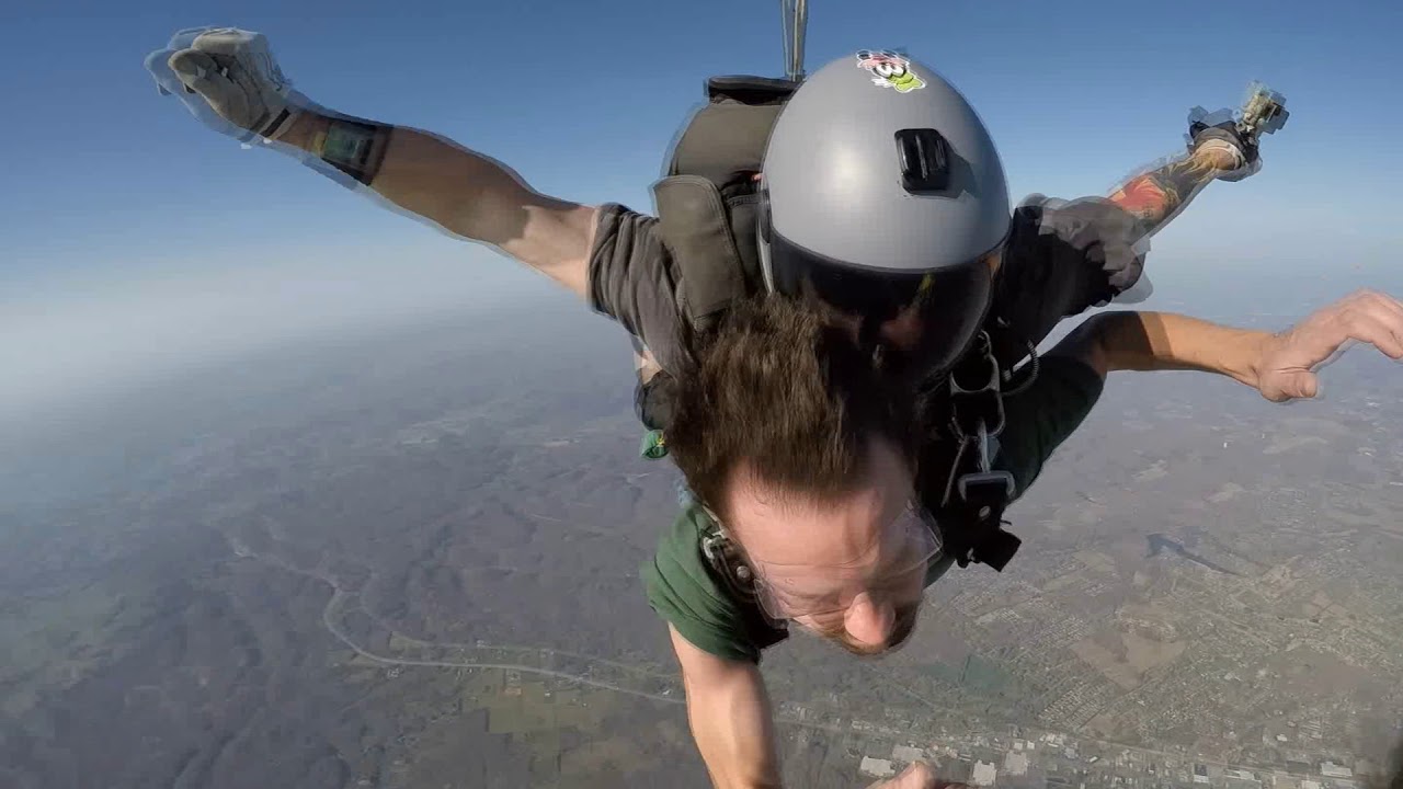 Tandem Skydiving! Brandon Robinson from Tullahoma, TN at Skydive