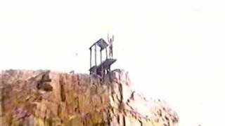 Middle Eastern Cliff Diving Competition Resimi