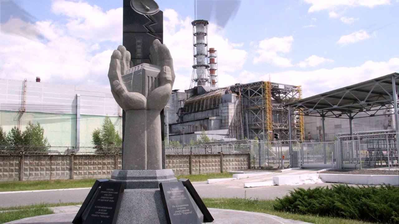 26 апреля день участников ликвидации последствий. 26 Апреля Чернобыльская АЭС. Мемориал Чернобыльской АЭС. День памяти ликвидаторов аварии на Чернобыльской АЭС. ЧАЭС 1986 26 апреля.