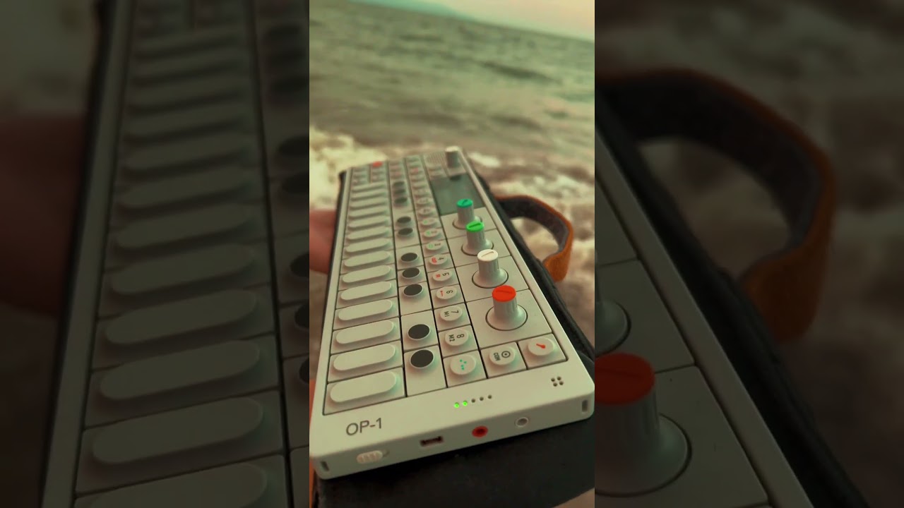 Regardez #deephouse #op1 #ambientmusic #lofi #producer #soundscape #beats #ambient sur YouTube Regardez #deephouse #op1 #ambientmusic #lofi #producer #soundscape #beats #ambient sur YouTube
