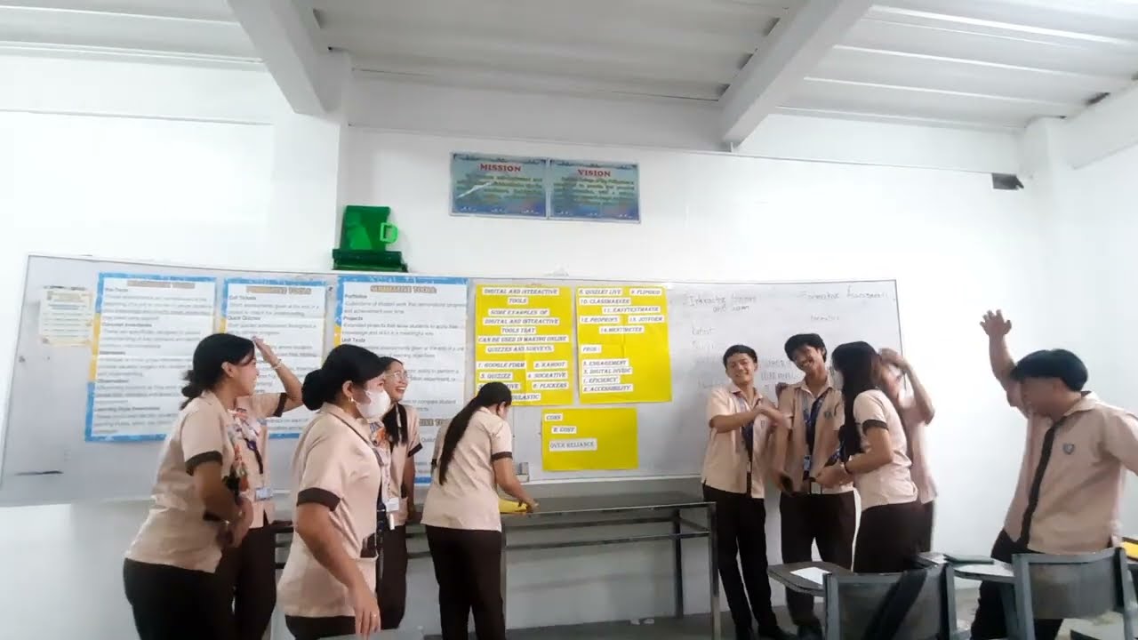 Debate ng Tagalog At Bisaya | Laughtrip