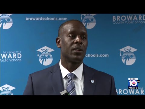 Broward School Board votes to keep superintendent through 2030