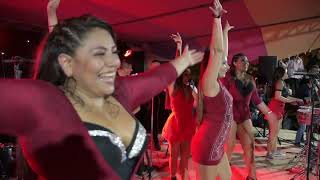 Todo El Público Bailando El Taconazo Con Las Nenas Y Su Orquesta En Vivo