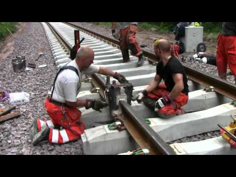 Rail thermite welding in Storfors, Sweden. Schienenschweissen in Storfors, Schweden RÃ¤lssvetsning pÃ¥ Inlandsbanan i Storfors.