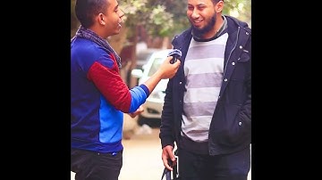 عملاق من عمالقة التقليد يقلد ١٥قارئ امام الكاميرا