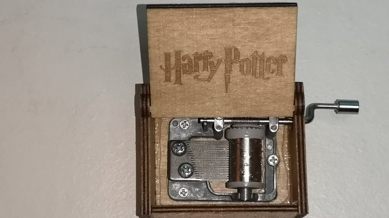Boîte à musique en bois vintage avec miroir Harry Potter 6.6x5.7x4.3cm HB033