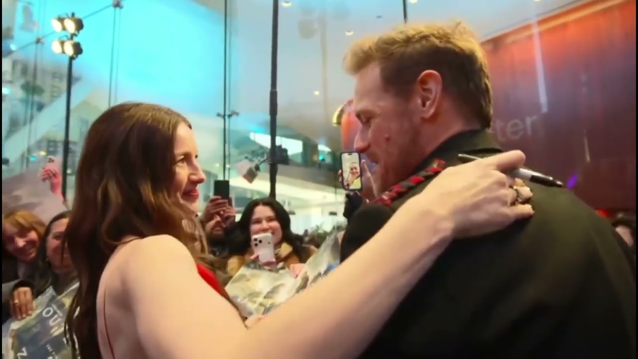 В последний раз обняли Сэма Хьюэна и Кэтриону Балф 💔💔