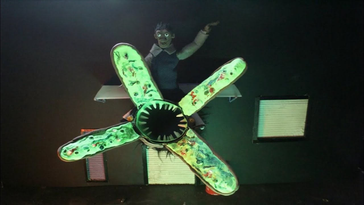 Смотреть «Christ Dillinger - HOW TO SELL CRACK (PROD. WENDIGO) (MUSIC VIDEO)» на YouTube Смотреть «Christ Dillinger - HOW TO SELL CRACK (PROD. WENDIGO) (MUSIC VIDEO)» на YouTube