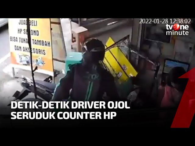 Brak! Driver Ojol Tabrak Etalase Counter HP | tvOne Minute class=