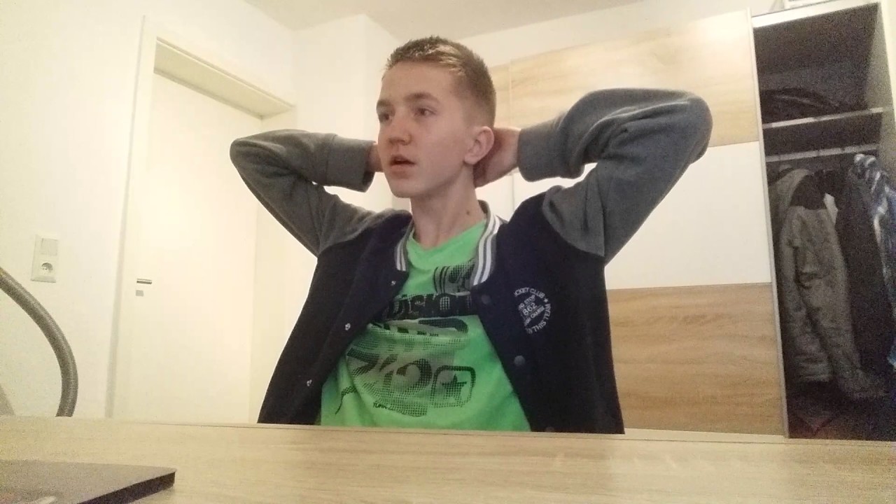 CHRIS JERICHO RETURNS TO SMACKDOWN LIVE REACTION!! WWE 2017!!