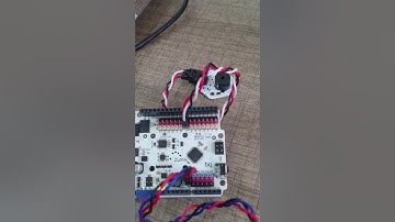 Melodías asociadas a una cantidad de luz, Bitbloq