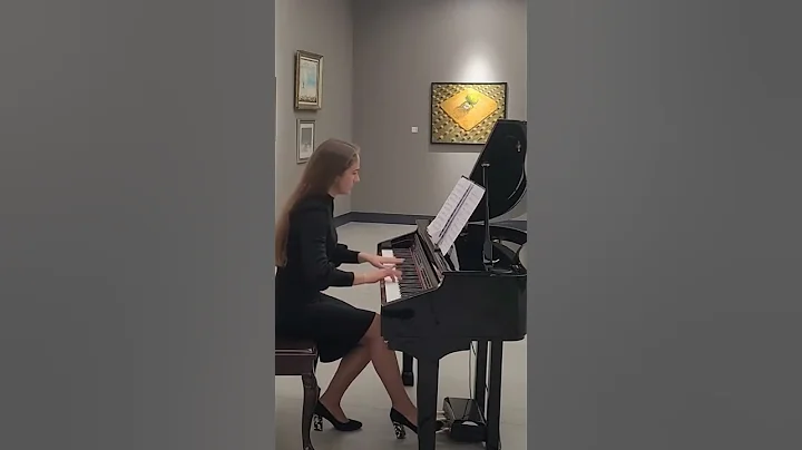 Fantastic pianist Valeriya Kizka from Ukraine perf...