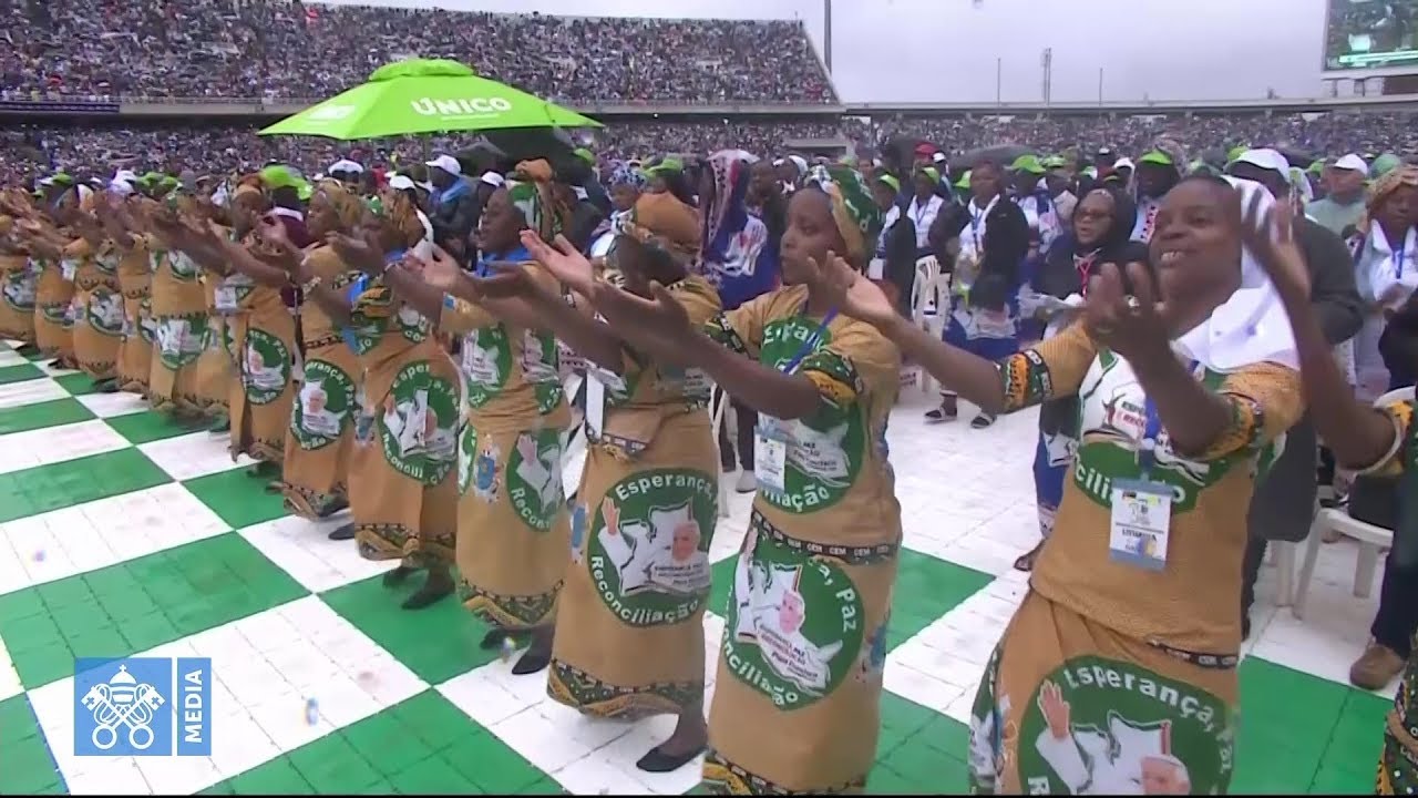 Singing and dancing welcome Pope Francis to his final Mass in Mozambique