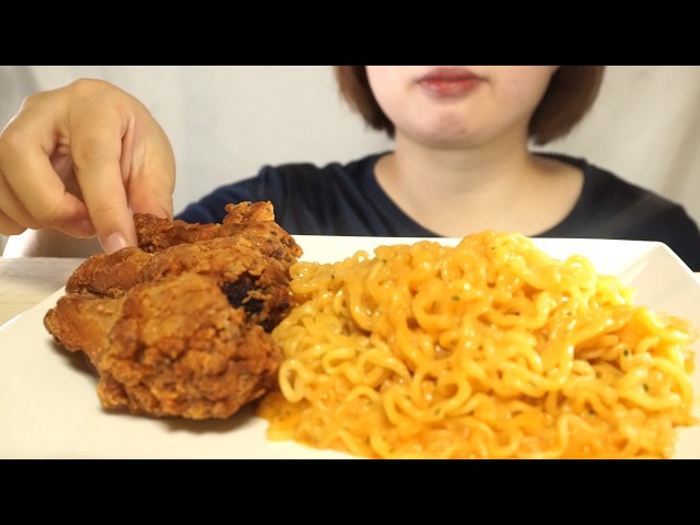 【ASMR】サクサクチキンとトゥーンバを食べる音 |サクサクともちもちな咀嚼音