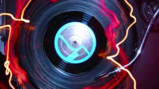 Listen Remix - Moonbootica - House