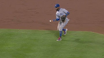 TOR@BAL: Reyes makes a great barehanded play to first