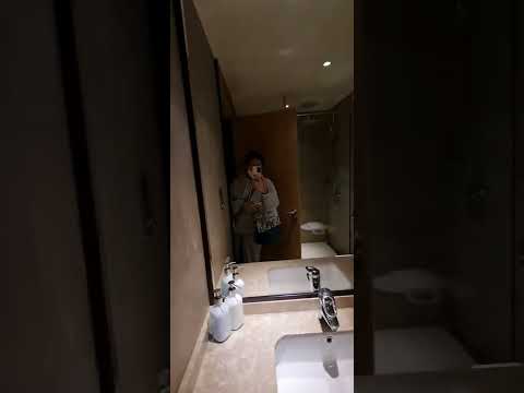 145 $ за 6 часов в номере отеля в аэропорту Абу-Даби.