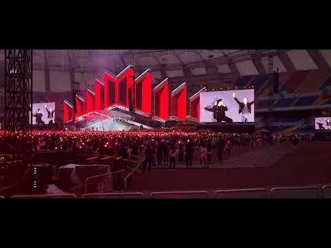 2022.10.15  #MIC Drop/달려라방탄  #방탄소년단 #bts #부산콘서트#Run bts#안무첫공개#아미들 입장중 공연시작#opening  (2층N24구역)