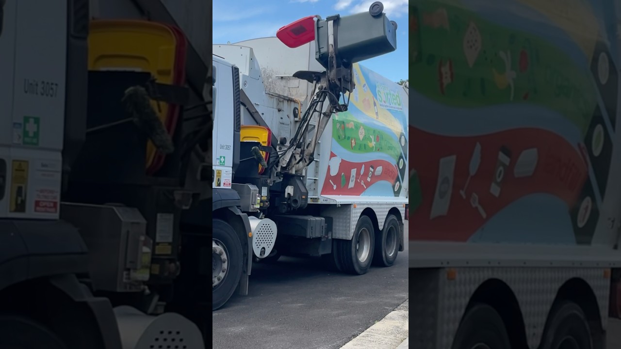 Red Lid Bins! Side Loader Garbage Truck In Action.
