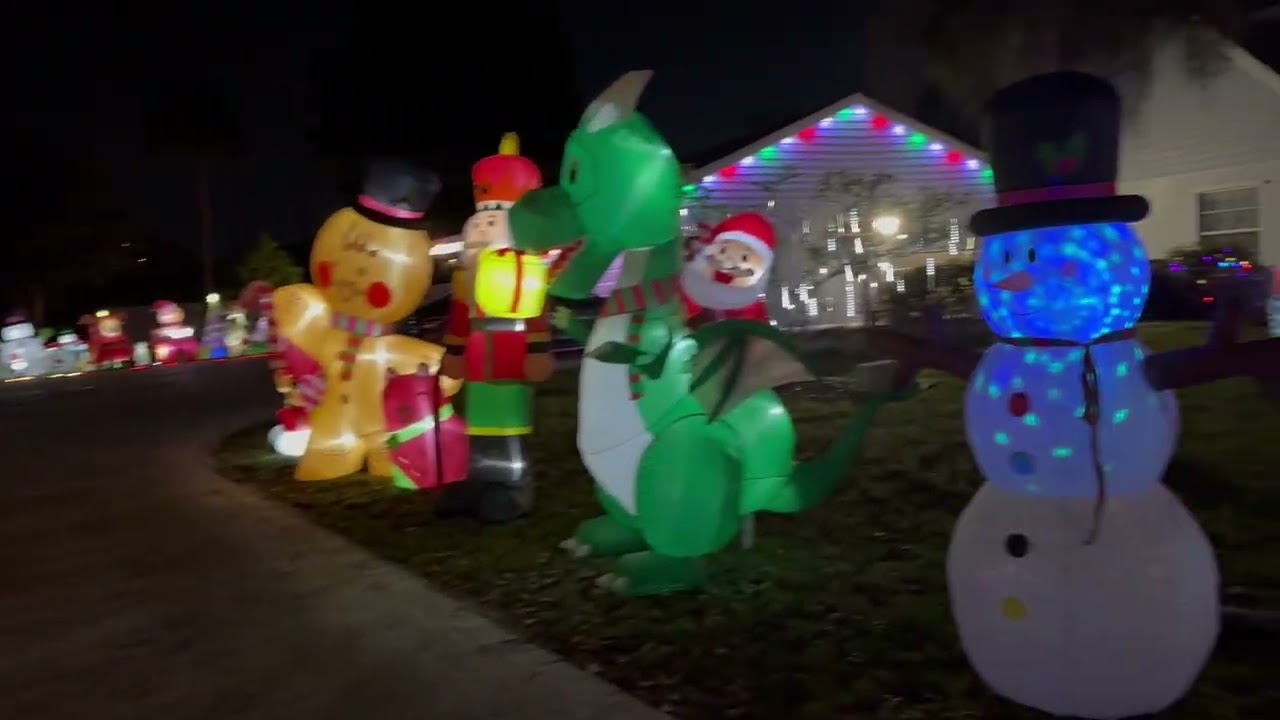 2025 Miranda Christmas Lights and Decorations.