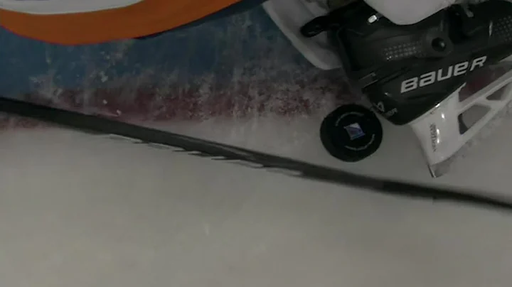Kreider misses his 2nd goal by THAT much!