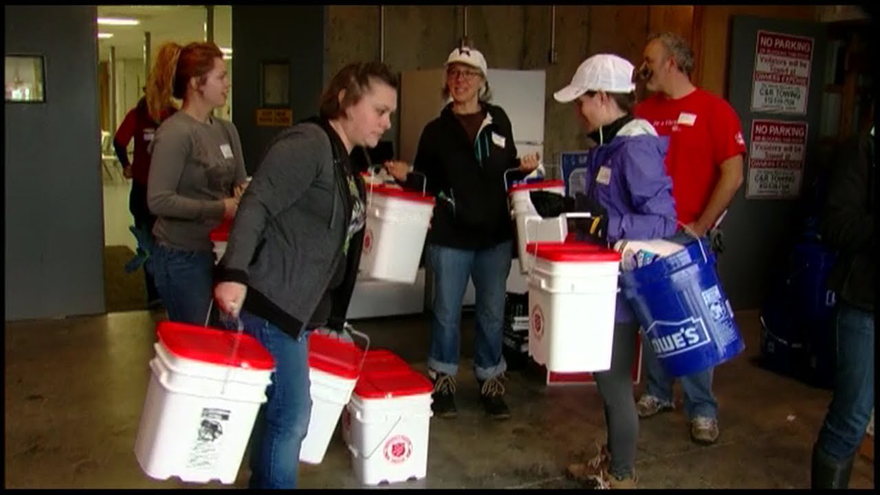 FEMA opens disaster recovery center in Aurora - YouTube