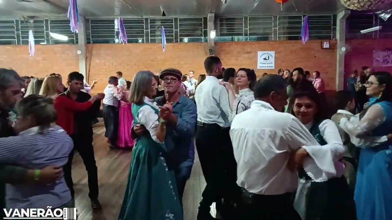 Fandangueiro / Vaneira pra três pandeiros / Meu cambicho - Grupo Vanerão