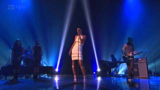 Rihanna Stay/We Found Love Live (X Factor Uk 2012) Subtitulado español-ingles Resimi