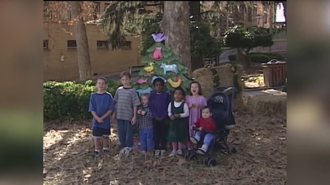 NorCal Holiday Memories | Archive report on Sonora Christmas shopping