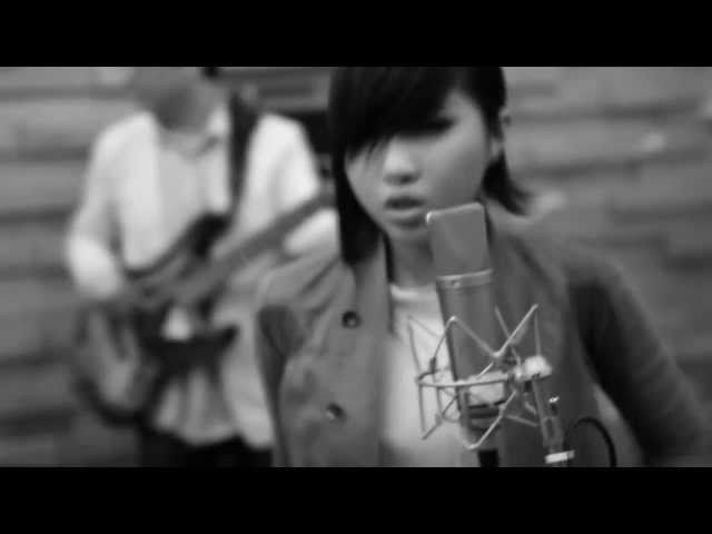 2NE1 - LONELY ~Reggae Version~ class=